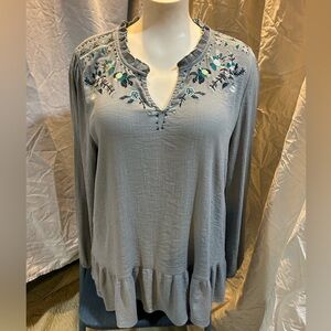 Knox rose- embroidered floral blue/gray long sleeve top